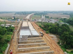 Proyek Konstruksi Tol Serang-Panimbang Disetop