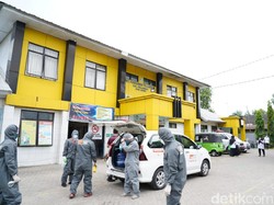 Cegah Penyebaran Corona, Relawan Mahasiswa di Gowa Sterilisasi 139 Tempat