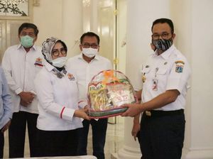 Kadin DKI Sumbang Ribuan APD hingga Sembako Lewat Pemprov Kadin DKI Sumbang Ribuan APD hingga Sembako Lewat Pemprov