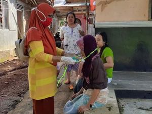Aisyiyah Berikan Masker Kain Gratis
