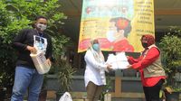 Baguna PDIP Berikan Bantuan APD ke Puskesmas Cikokol