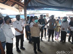 Satu Pedagang Pasar Induk Gadang Positif Rapid Test, Jaga Jarak Diberlakukan