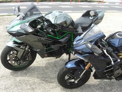 Tampil Ganteng Mirip Kakaknya, Kawasaki Z125 Disulap Serupa Ninja H2