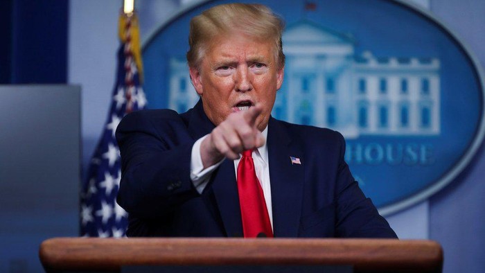 Virus corona: Sebut perang dagang dengan China, Trump dorong spekulasi tentang asal-usul Covid-19