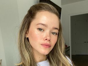 Ibu 3 Anak Ini Punya Wajah Awet Muda, Sering Dikira Kakak dari Anaknya