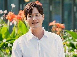 Park Hae Joon Ogah Baca Komentar Soal The World of the Married