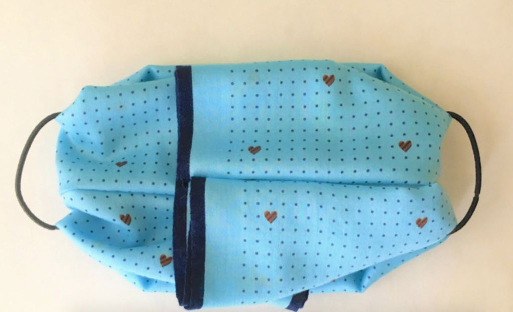 DIY Masker Tanpa Mesin Jahit untuk Bunda Berhijab, Hanya 1 Menit