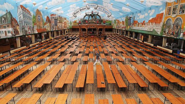 Festival Bir Terbesar di Dunia Keok Dihantam Wabah Corona Festival Bir Terbesar di Dunia Keok Dihantam Wabah Corona