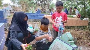Peziarah di TPU Sukosari Pekanbaru Sepi Imbas Corona