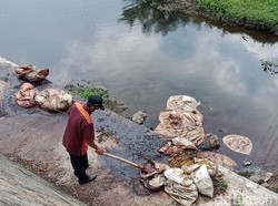 Pemkab Klaten Cek Karung Limbah Penuh Darah Berbau Anyir, Apa Isinya?
