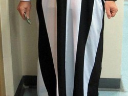 Olok-olok soal jersey Newcastle musim depan, yakni gamis denga motif zebra. (Foto: Twitter)