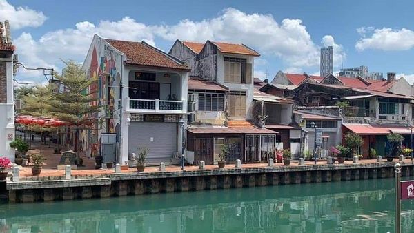 Foto: Before-After Sungai Melaka Jadi Jernih Gegara Corona