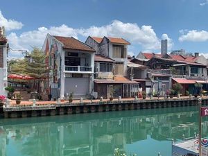 Foto: Before-After Sungai Melaka Jadi Jernih Gegara Corona