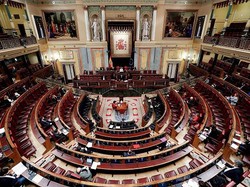 Ribuan Warga Kepung Gedung Parlemen Serbia