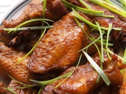 Menu Harian Ramadhan ke-1 : Sahur Ayam Kecap yang Sedap, Tambah Semangat Puasa