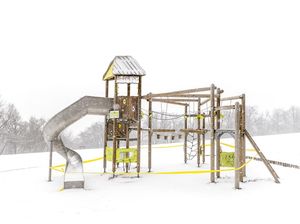 Dampak Corona, Taman Bermain Kosong