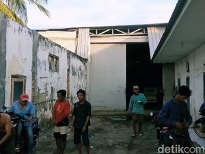 Penangkapan Terduga Teroris di Surabaya, Warga Sebut 3 Orang Dibawa Densus