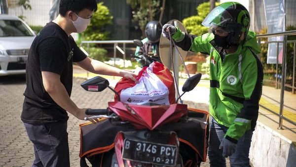 Bantuan Sosial Sembako di Jakarta Terus Didistribusikan