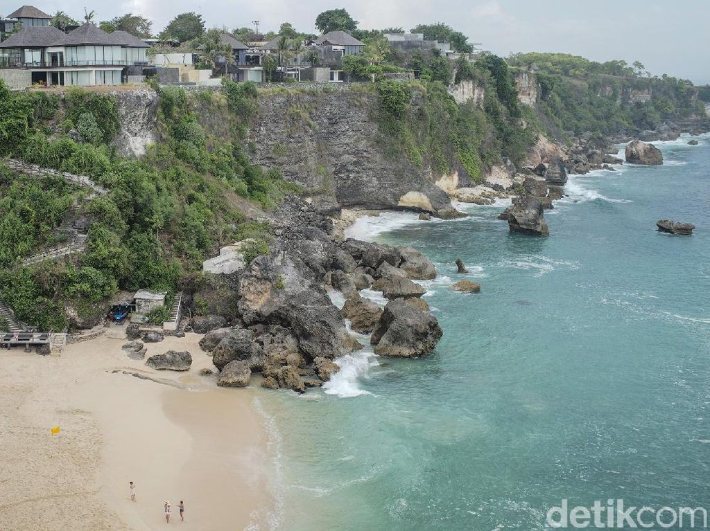 Nusa Dua Bali Bersiap Jadi Zona Hijau Bebas COVID-19 Nusa Dua Bali Bersiap Jadi Zona Hijau Bebas COVID-19