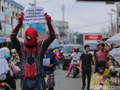 Superhero di Pekanbaru Galakkan Sosialisasi Wajib Masker