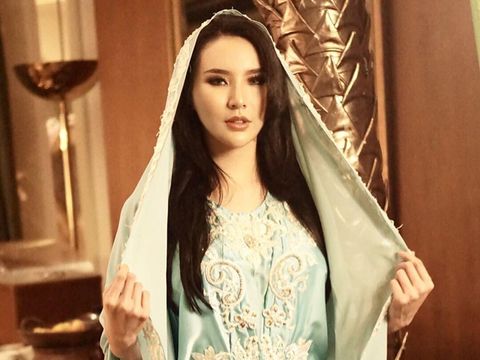 Haru! Alasan Fitria Yusuf, CEO Cantik Perusahaan Tol Pilih Jadi Mualaf