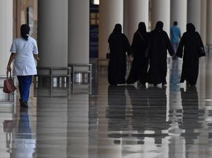 Uni Emirat Arab Berencana Buka Kembali Mal Setelah Ditutup Sebulan