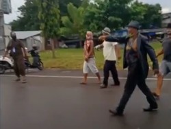 Gegara Lahan Parkir, Preman Acungkan Parang Kejar Petugas Dishub Parepare