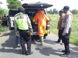 Lagi, Tukang Becak Jatuh dan Meninggal Dievakuasi Petugas Ber-APD Corona