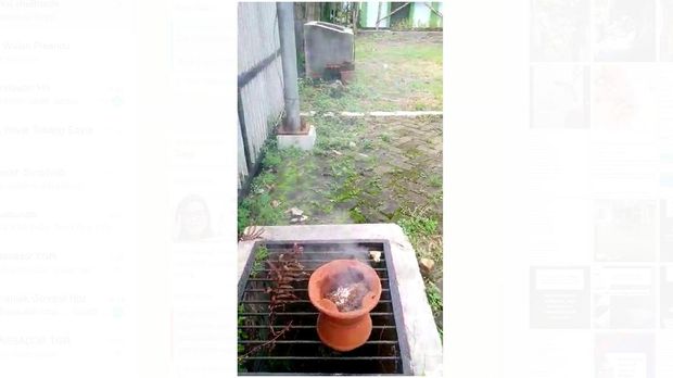 Membakar Tembakau dan Garam untuk Bunuh Corona