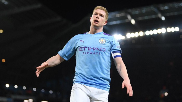 MANCHESTER, ENGLAND - JANUARY 29:  Kevin De Bruyne of Manchester City during the Carabao Cup Semi Final match between Manchester City and Manchester United at Etihad Stadium on January 29, 2020 in Manchester, England. (Photo by Shaun Botterill/Getty Images)