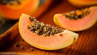 Biji Pepaya yang Sering Dibuang Ternyata Punya Khasiat Sehat Ini!