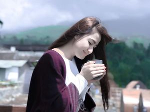 Momen Kulineran Seru Marcella Simon Sebelum Puasa Pertama Kali