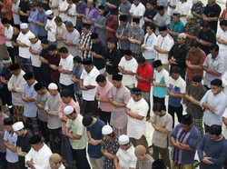 Bacaan Niat Salat Tarawih-Witir Sendiri dan Berjamaah, Lengkap dengan Doa