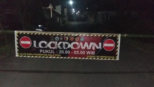 Warga Kademangan tutup akses jalan desanya/