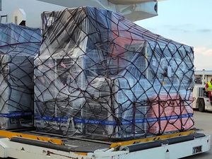 Bisnis Jasa Kurir Bertahan di Tengah Corona