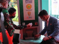 Lewat ATM Beras, Kementan Jangkau 1.000 KK Per Hari