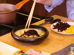 Warga Singapura Antre Bubble Tea hingga Ramen Hakata dari Mie Instan