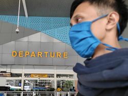 Kecewanya Calon Penumpang di Bandara Hasanuddin karena Larangan Penerbangan