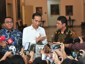 Buruh Urung Aksi Besar-besaran Usai Jokowi Turun Tangan Buruh Urung Aksi Besar-besaran Usai Jokowi Turun Tangan