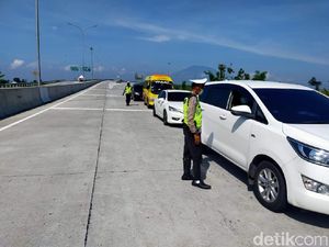 Cerita Pemudik Jakarta Ngomel di Tol Ngawi Saat Disuruh Putar Balik