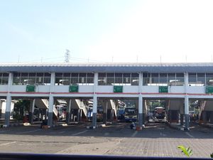 Terminal Purabaya Bungurasih Sepi, Belum Terlihat Rombongan Pemudik dari Jakarta
