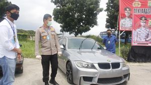 Potret 7 Mobil Parkir Bertahun-tahun di Soetta, Didenda Ratusan Juta