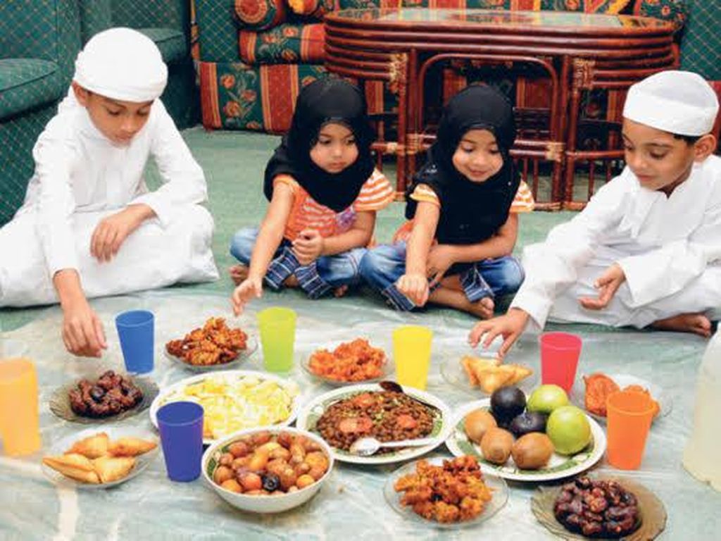 Ini Cara Ajarkan Anak Hikmah Berpuasa di Bulan Ramadhan Ini Cara Ajarkan Anak Hikmah Berpuasa di Bulan Ramadhan