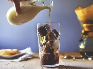 Menu Buka Puasa Segar, Racik Es Kopi Jepang yang Hits