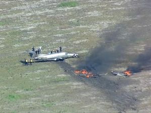 Pesawat Mesin Tunggal Jatuh di Texas, Pilot Dibawa ke RS Pesawat Mesin Tunggal Jatuh di Texas, Pilot Dibawa ke RS