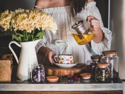 Sering Minum Teh Saat Lockdown Bahayakan Kesehatan, Ini Kata Ahli Sering Minum Teh Saat Lockdown Bahayakan Kesehatan, Ini Kata Ahli