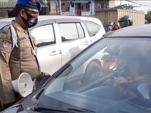 Viral Ibu Bermobil di Bekasi Marah Ditegur soal Jarak Duduk, Begini Kisahnya