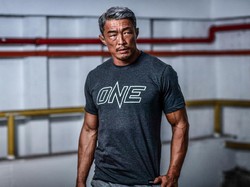 Perangi COVID-19, ONE Championship Sisihkan Penjualan Merchandise