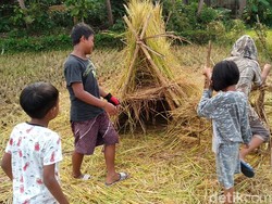 Seru Ngabuburit ala Anak Desa Cintakarya Pangandaran
