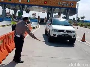 1.689 Kendaraan Akan Keluar DKI Dihalau di Tol di Hari Pertama Larangan Mudik 1.689 Kendaraan Akan Keluar DKI Dihalau di Tol di Hari Pertama Larangan Mudik